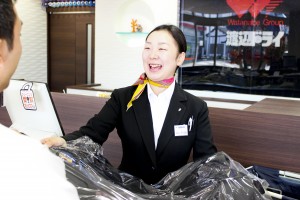 受付やレジ、商品のお渡し