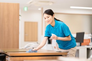 夜間からの清掃スタッフ