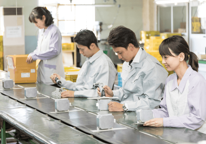 作業中の社員達