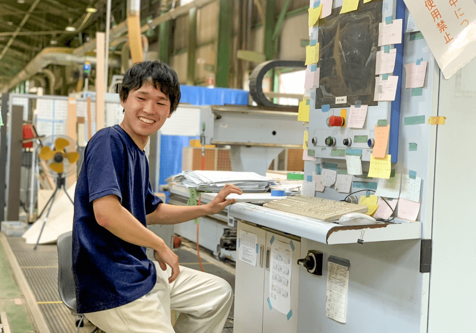 働いている男性社員