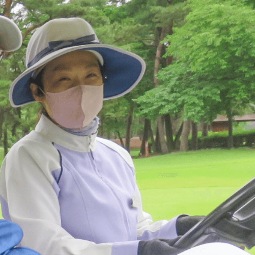 キャディ部の女性社員の写真