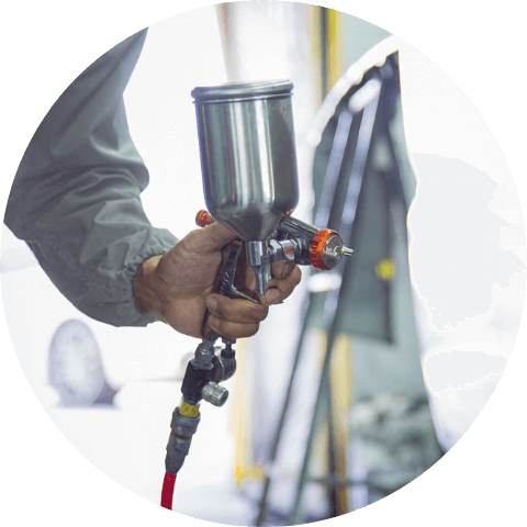 車のボディ面へコート剤を塗る